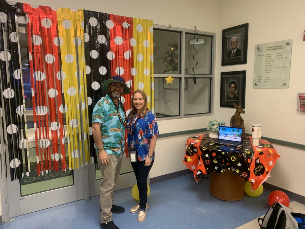 MrsFloyd0419's tweet photo. We’re celebrating the WEEK OF THE YOUNG CHILD @KinkeadeECS #DisneyTheme #LiloandStitchDay #OhanaMeansFamily #WeLovePreK 🌴🏖️☀️ 📚 🌴🏖️☀️ 📚 🌴🏖️☀️ 📚 https://t.co/k28sJJyXPK