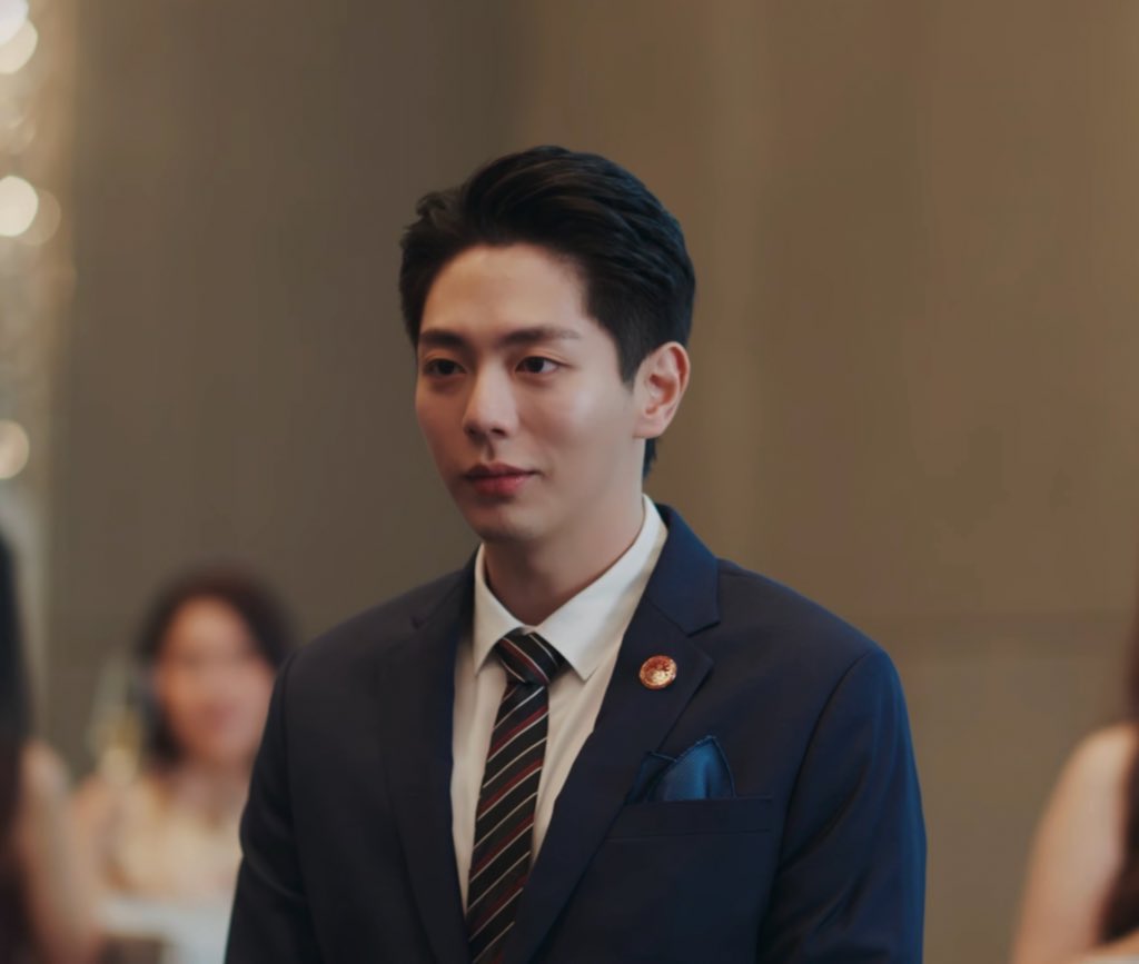 หมวดย้อย 🎀 tweet media