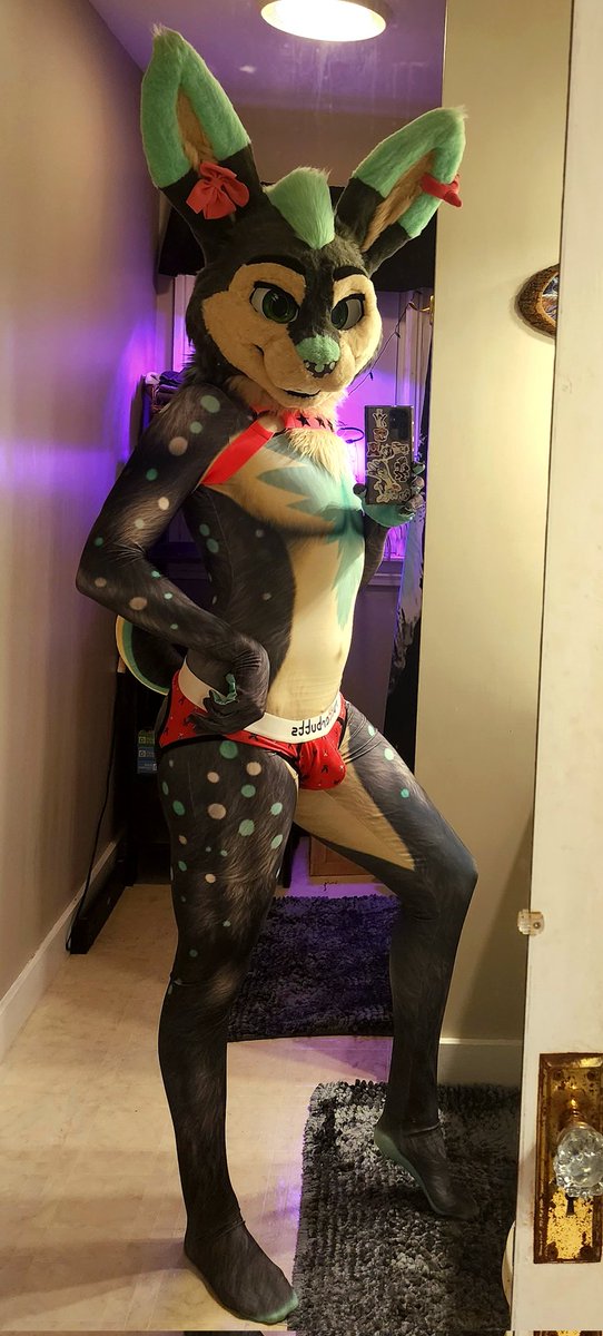 FCL2026 ROLL CALL 📢📢📢📢 

NSFW addition 

Who wants to play with the bunny 🥴