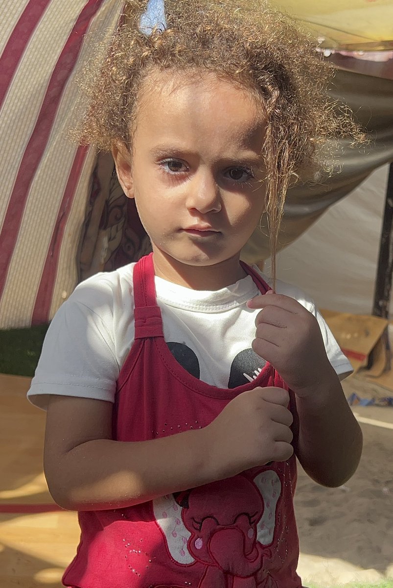 I struggle with hunger and anxiety daily, and I don't have enough food for me and my niece 

Every heartbeat calls out to the world: Is there a rescuer? 

My child is in danger,and I'm unable to provide him with his most basic rights:food and safety

gofund.me/db117389