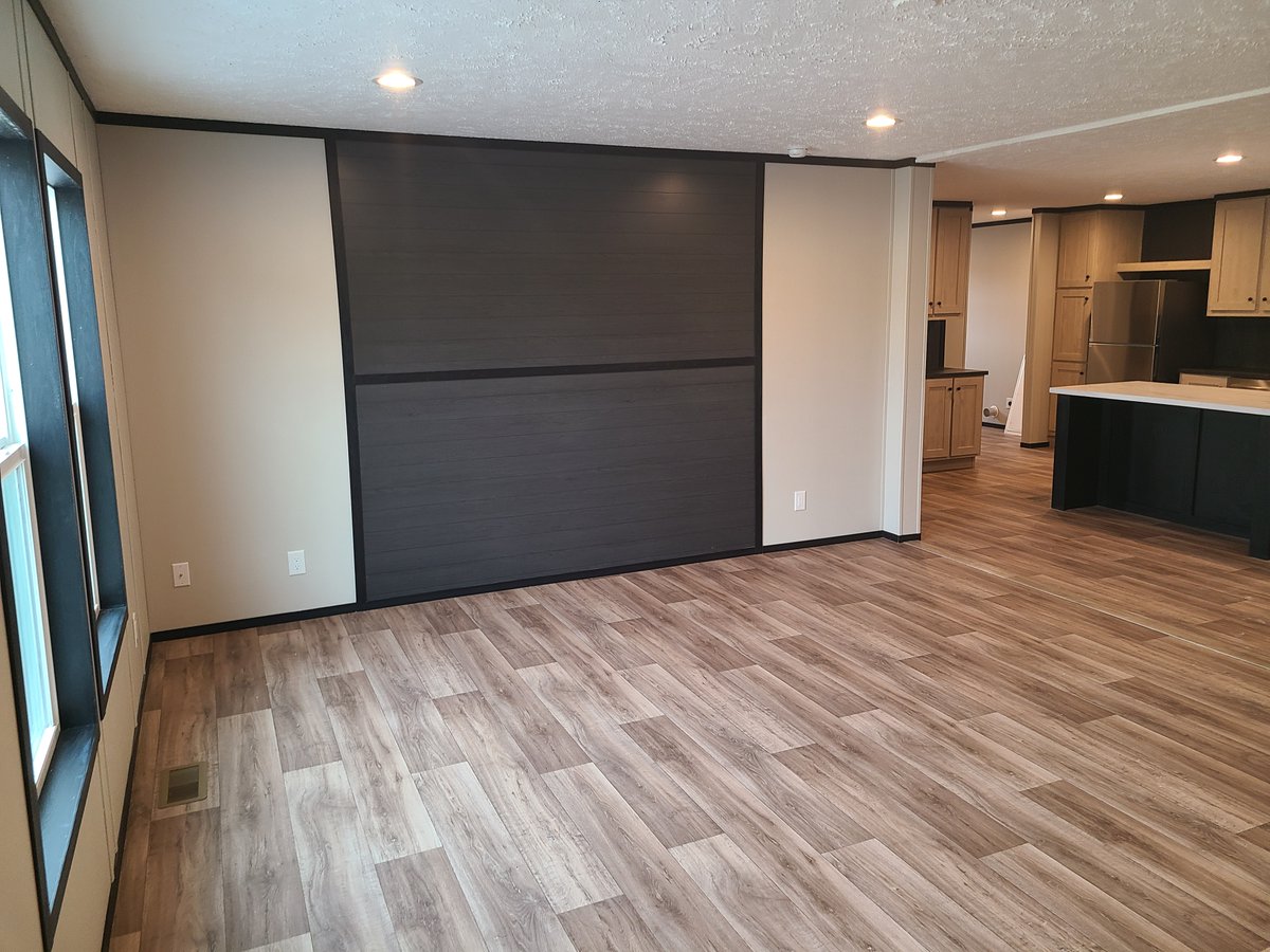 modern_housing's tweet photo. Introducing the #ClaytonNashville #Charleston 5-bedroom 3 bath #manufacturedhome. 2040 sq. ft. #doublewide #goldsboronc https://t.co/4EDqLrvxZG