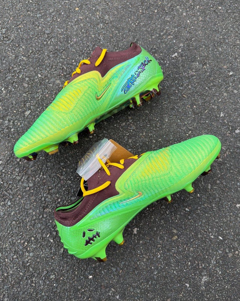 uptod4te's tweet photo. Travis Scott x Nike Phantom 6 Low Elite  【トラヴィス・スコット ナイキ サッカースパイク ファントム6 ロー エリート】
https://t.co/Av9QGq908K https://t.co/p1Sfg0Wnzy