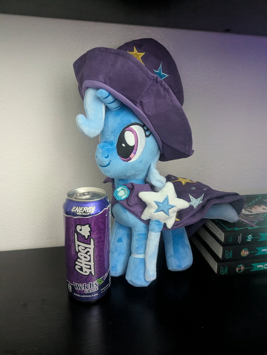 JoeShark6's tweet photo. It is trixie Tuesday, if I lane against Abrams I will throw her at the wall instead of derpy https://t.co/ybtdYH56zV