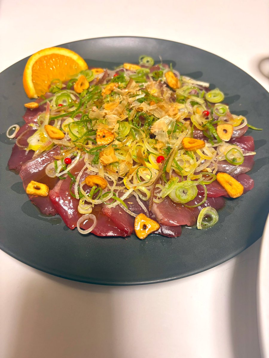 にーろん tweet media