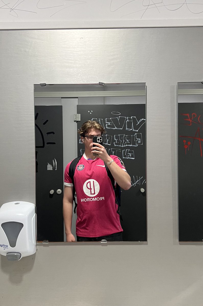 gzeerinho's tweet image. On ressort les maillots @ToulouseFC