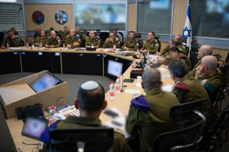 hey_itsmyturn's tweet image. #IDF 🇮🇱:
"The Chief of Staff in a situation assessment for the second holiday:
"We will continue to deepen the strike against the Iranian regime and establish a forward defense zone in Lebanon to prevent direct fire on our communities""
#Iran