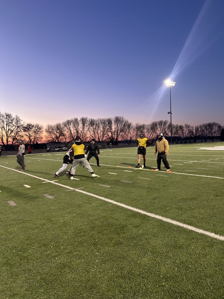 UMMFootball's tweet image. Spring ball Day 1️⃣

#TEAM #RollCougs🐾