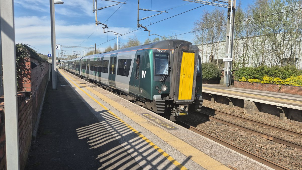 nawbus's tweet photo. First of the class, 350101, at Longport this afternoon. https://t.co/UWVAKcTo9F