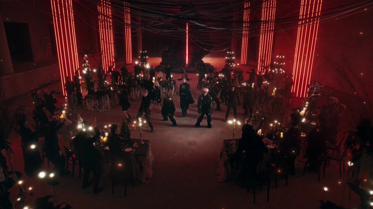 intro:night 🧭 tweet media