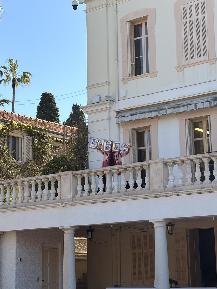 Flo 👹 tweet media