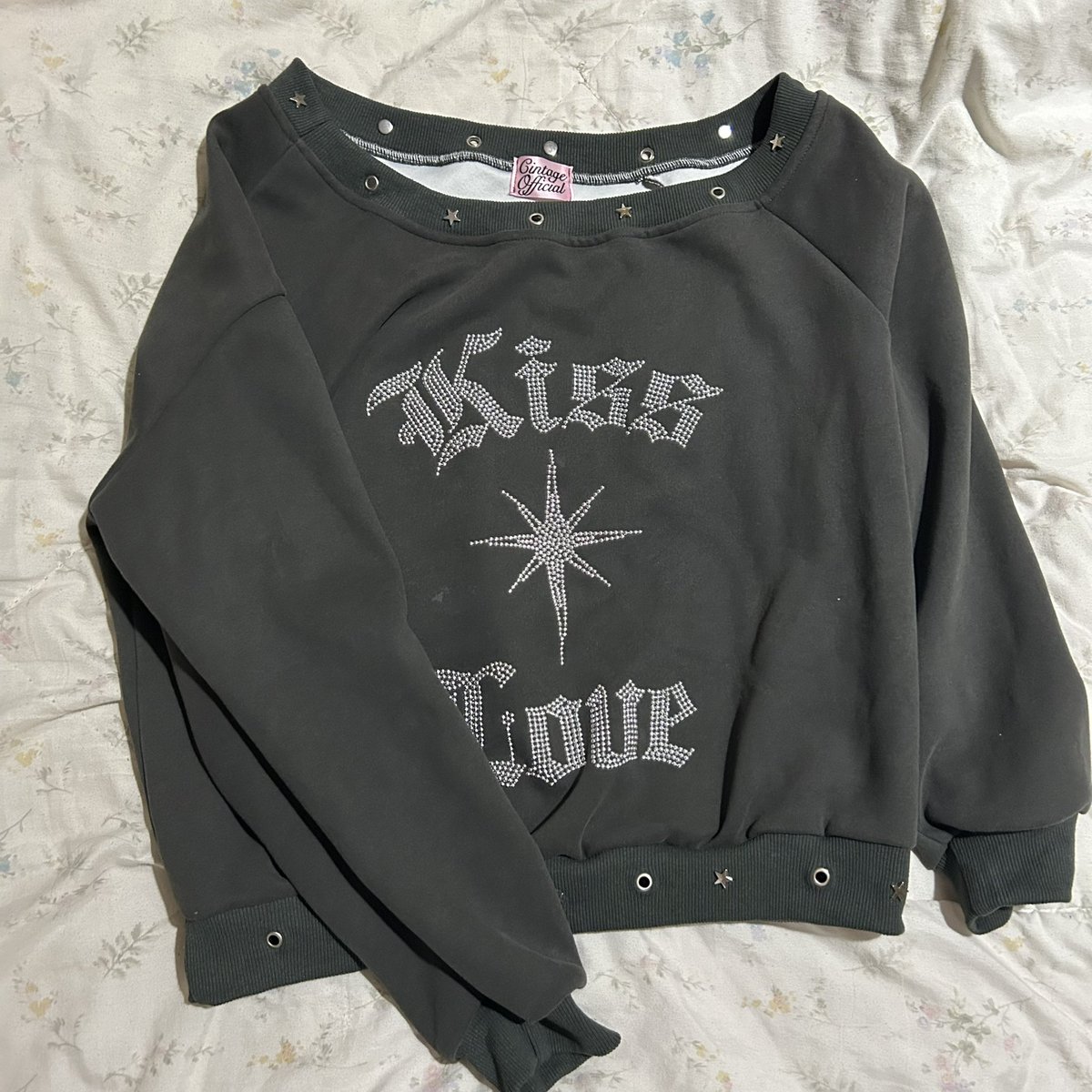 ส่งต่อเสื้อผ้า ☆ . tweet media