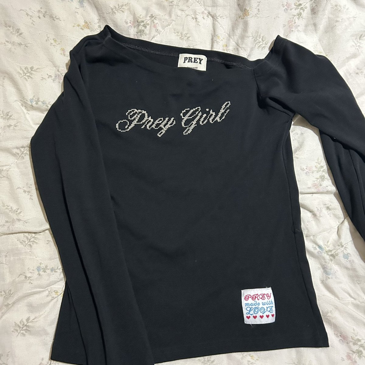 ส่งต่อเสื้อผ้า ☆ . tweet media