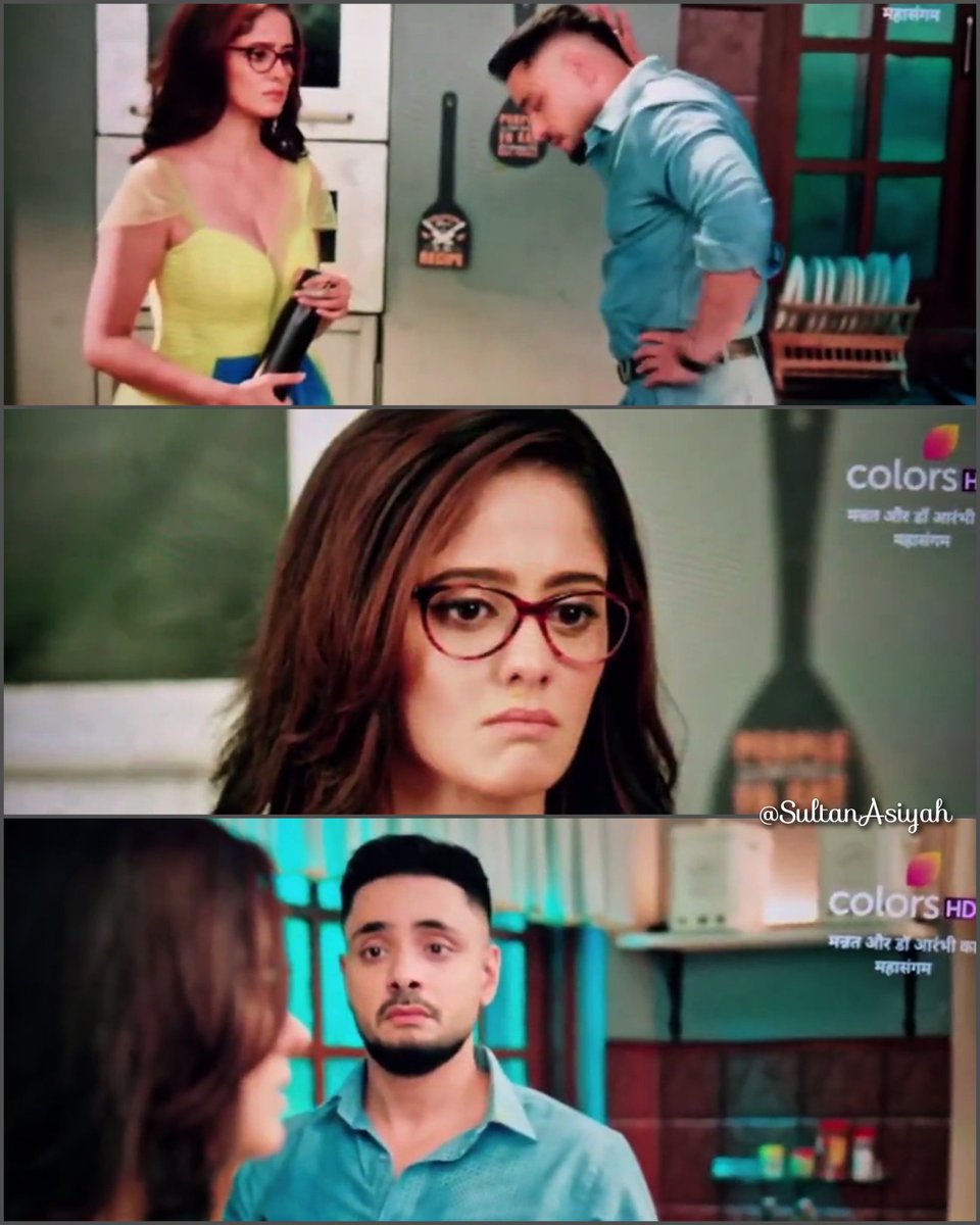 SultanAsiyah's tweet image. Vik's issue is #Mannat not loving him "aik baar keh do mjse pyaar krti ho, sb bhula k mera hath thaamo gi" 

While she's "married"? 🤣😭

&amp;amp; M's biggest issue is him not apologizing

Or else she too would love to hath tham him🤡

&amp;amp; Fd ne inko defend krne mai months waste kiye?