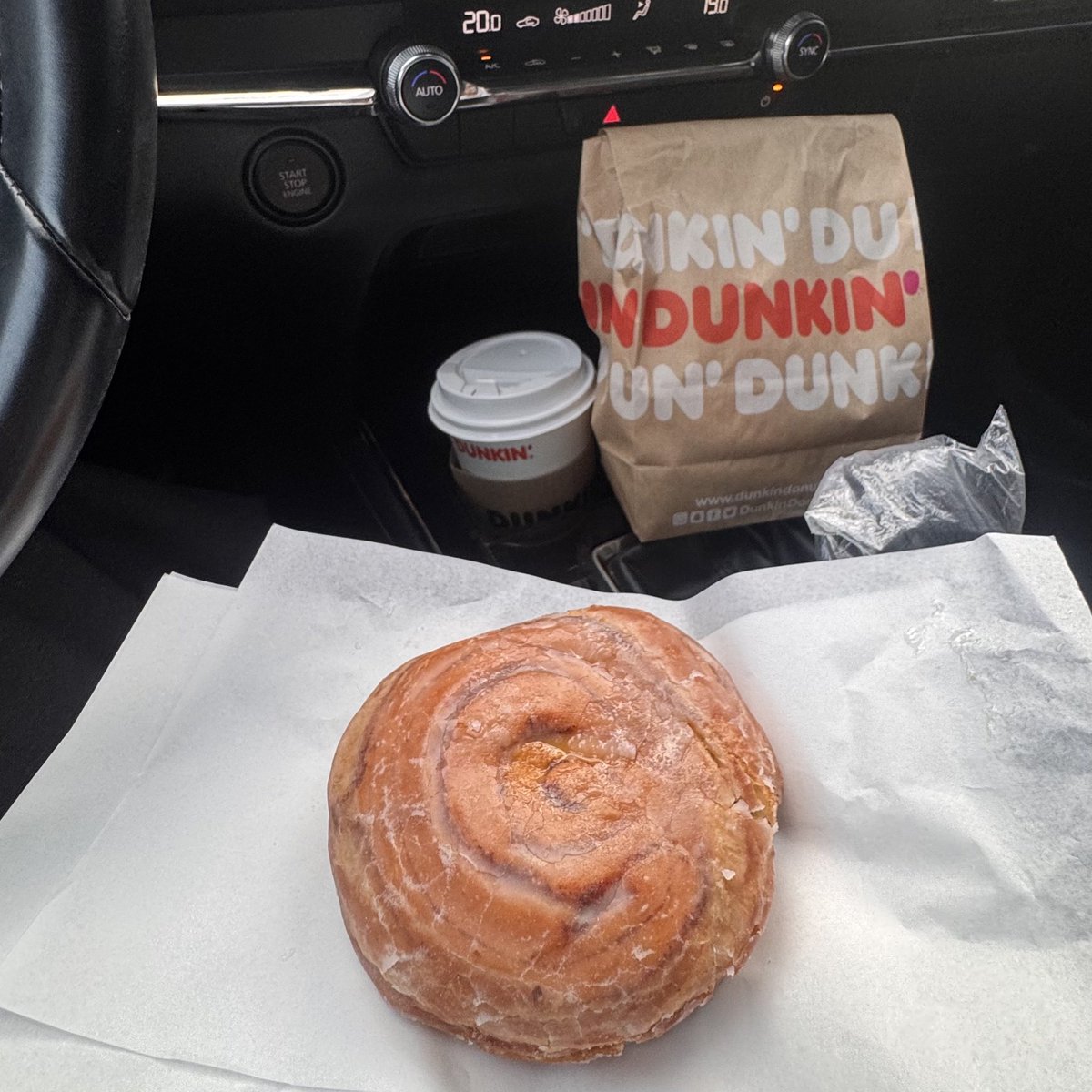 آمنه ☀︎ tweet media