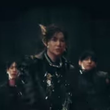 荷蘭人 | 閔玧其結婚bot tweet media