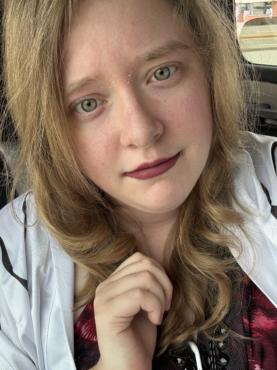 Sinny🌙 • she/her tweet media