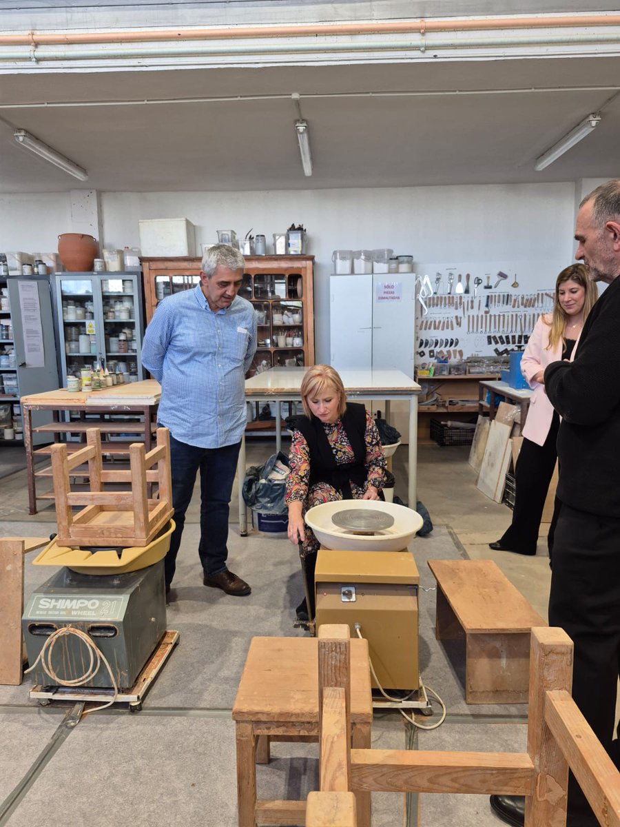 LeticiaGarciaZa's tweet photo. ‼️Días Europeos de la Artesanía, con @jcyl y #FOACAL

🗓️El fin de semana, 35 talleres de Castilla y León abren sus puertas para mostrarnos el alma de  los oficios artesanos y sus  procesos creativos 👒🎨🪕

Consulta aquí la información e inscríbete. 
👇
https://t.co/XGX1S6I4xQ https://t.co/jQVJ3cLEzs