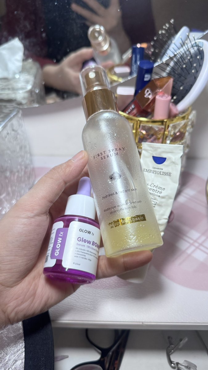 ooniiiy's tweet photo. Cukup pakai serum ini pasti keliatan banget hasilnya buat nyerahin wajah kusam #serum 
Bisa di CO link ini : https://t.co/VY6qfaRluA https://t.co/oZdpv70qQ0