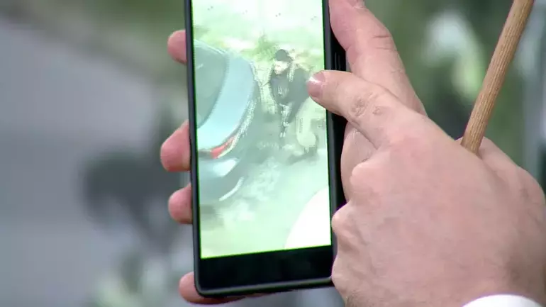 MarianoGiustino's tweet image. AGGIORNAMENTI su attentato di #Istanbul:
- ECCO COME I TERRORISTI SONO ARRIVATI DAVANTI AL CONSOLATO ISRAELIANO! Qui, le immagini. 
- Uno degli attentatori aveva legami con l'#Isis. lo ha dichiarato il ministro dell'Interno della #Turchia.
- Tre attentatori che avevano preso di