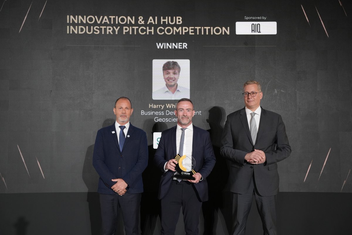AiqIntelligence's tweet photo. Paolo Saverio Damiani, Sales Manager at #AIQ, handed over an Industry Pitch Competition award to Geotric at @EgyptEnergyShow. 

The event celebrated innovations that address real-world challenges across the energy value chain. https://t.co/DLYUABGddk