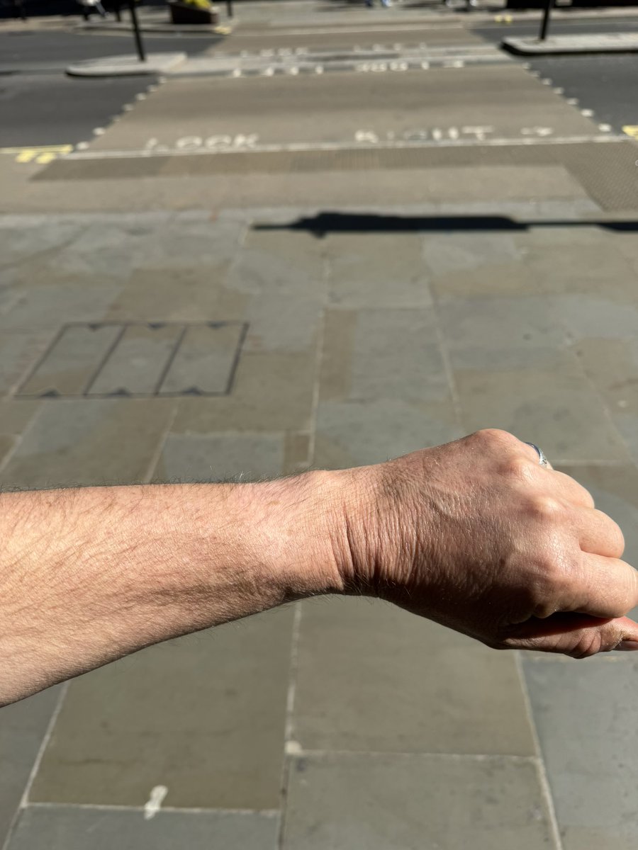 Alastair Hilton tweet media