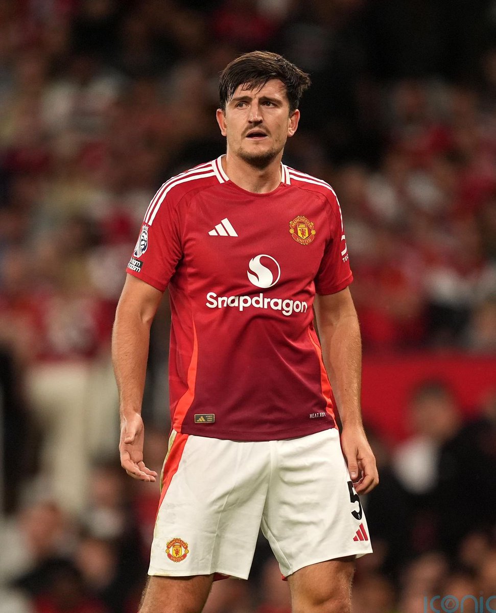 Cantonadevils's tweet photo. Instead renewing Harry Maguire contract or offering him a new deal.

Harry Maguire should have been let go at the end of the season and replaced with Van Hacke.

Jan Paul Van Hacke is 25yrs old, an experienced centerback in premier league and solid also. He plays as a RCB at Brighton.

Jan Paul van Hecke is a very modern CB profile; built for high lines, aggressive pressing, and progressive football.

Letting Maguire leave and getting Van Hacke would have been a smart choice.