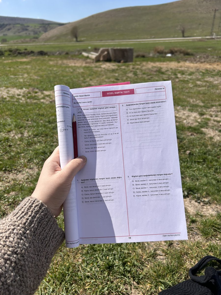 nilyales's tweet photo. derece işini garantilemek için köye geldim https://t.co/SD2umedjHO