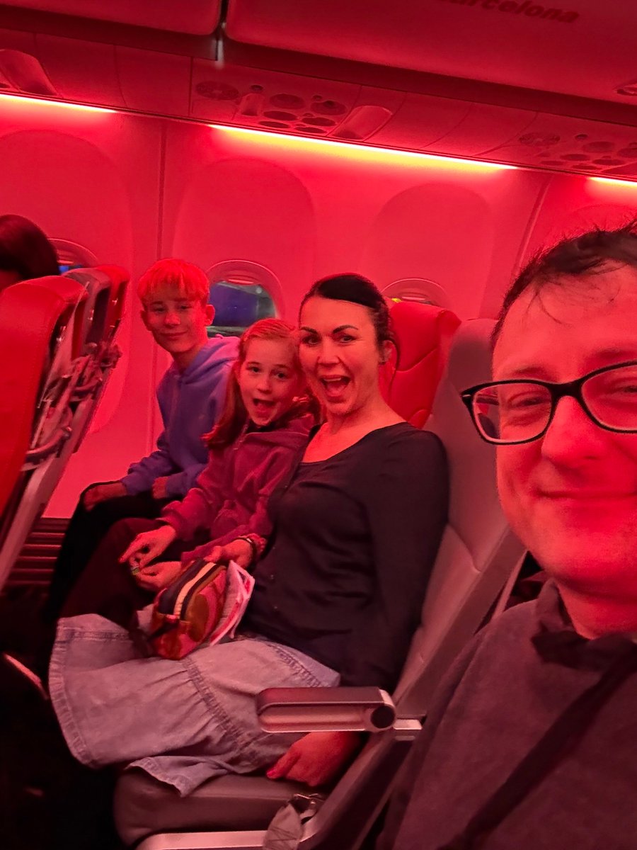 Manda Rin tweet media