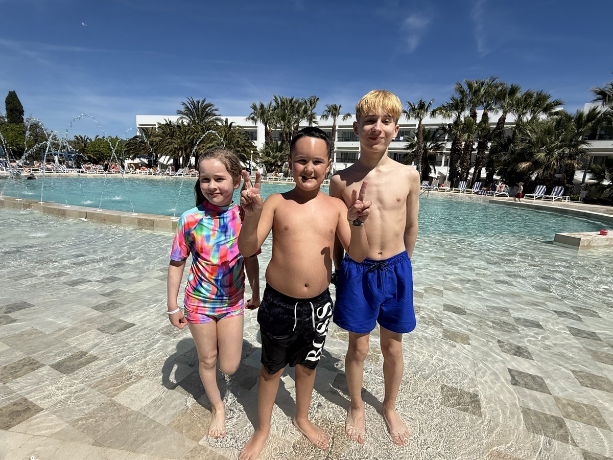 Manda Rin tweet media