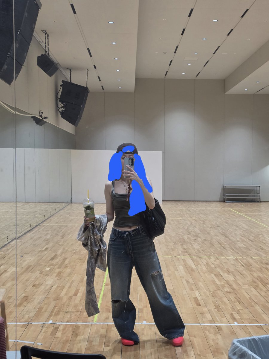 Yuyu, Hadid. tweet media