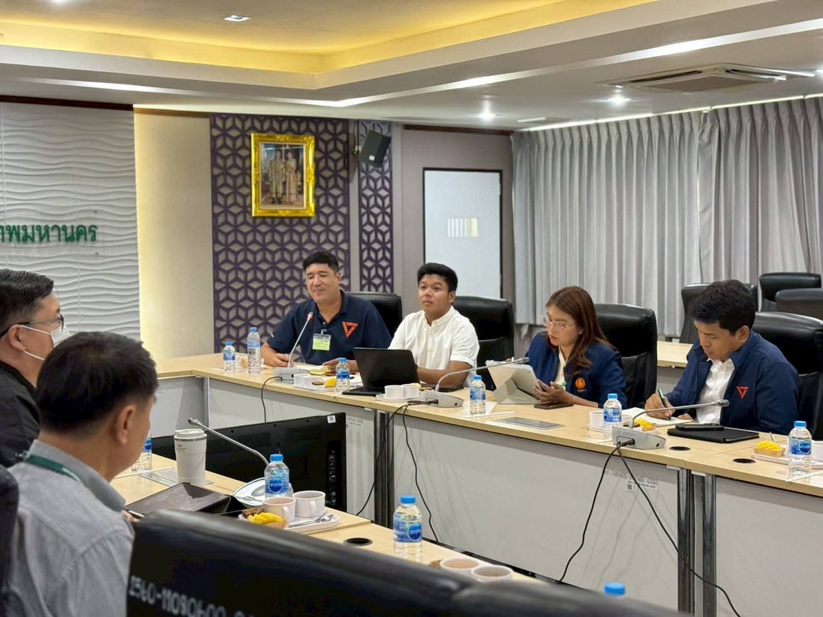 ลูกเกด และ <a href="/taopiphop/">Taopiphop Lim</a> 
เข้าร่วมประชุมกับสำนักระบายน้ำ(สนน.) เพื่อขอทราบความคืบหน้าของโครงการก่อสร้างระบบบำบัดน้ำเสียธนบุรี สัญญาที่ 1-3 สนน.แจ้งพื้นที่คาดว่าจะเสร็จแต่ละเขต ซึ่งก็ยังคิดความคืบหน้าเป็น% ไม่มาก และสัญญาที่ 3 คาดว่าจะเสร็จในปี 70ค่ะ
#สสลูกเกดปวิตรา 
#พรรคประชาชน