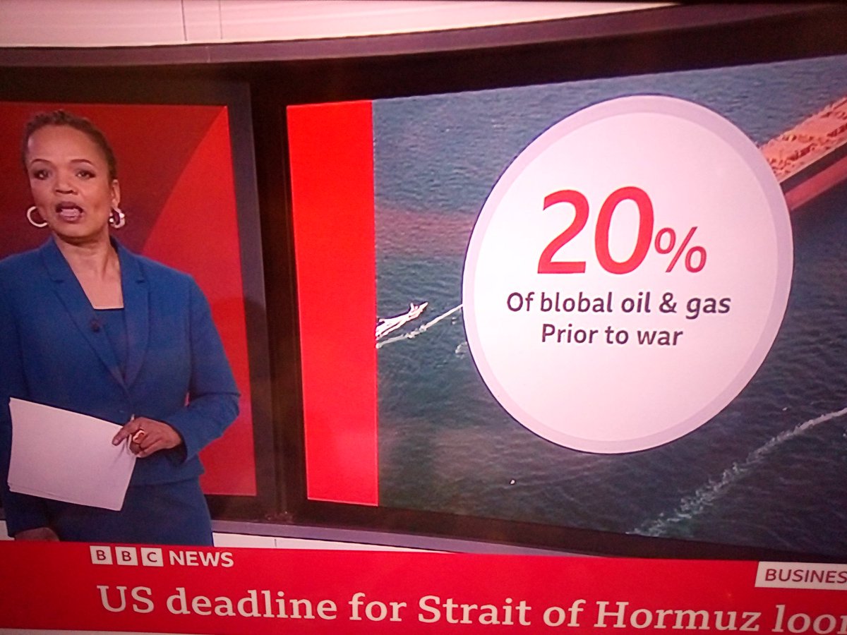 Welshy_Greg's tweet photo. @BBCNews BBC News material preparation failure. The big GLOBAL news organisation made this mistake. Not the first time I've seen such a silly mistake by the beeb. How is this possible? Are the adults on holiday? https://t.co/UQStCzKw0c