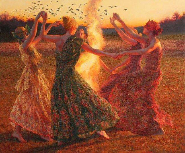 LilyThorn_'s tweet photo. A ring of dusk-lit sisters 
     turning around the fire.

#ritualdance https://t.co/0SCOrvT5p3