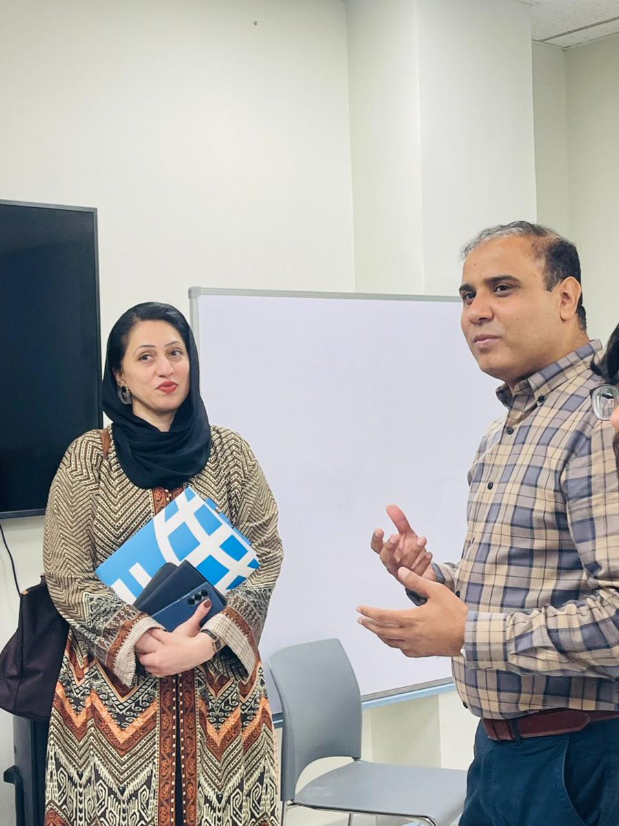 unwomen_pak's tweet image. Mission KP | Day 01
DCR  @FahmidaIqbal visited a Business Incubation Centre to explore opportunities for women’s entrepreneurship &amp;amp; digital inclusion.

Supporting women-led innovation for inclusive growth.

#MissionKP #WomenInBusiness #DigitalEconomy