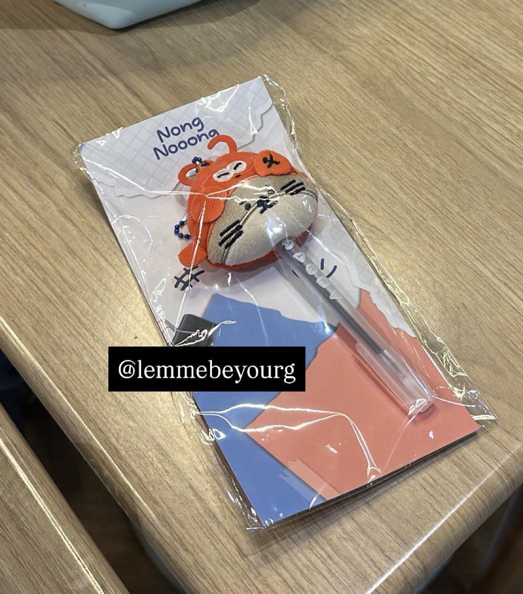 lemmebeyourg's tweet photo. 🥣 WTS / พร้อมส่ง
 Pen topper ปากกา น้องนุ่ง 490฿
ค่าส่ง 40฿ 
สนใจ dm ka💞

#GMMTVFANIVAL2026
#ตลาดนัดGMMTV #ตลาดนัดซีคีน https://t.co/CqqQ6SYsib