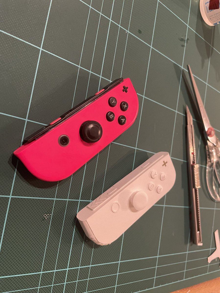 oooooota_sk's tweet image. 紙立体の練習でSwitch作ってみた