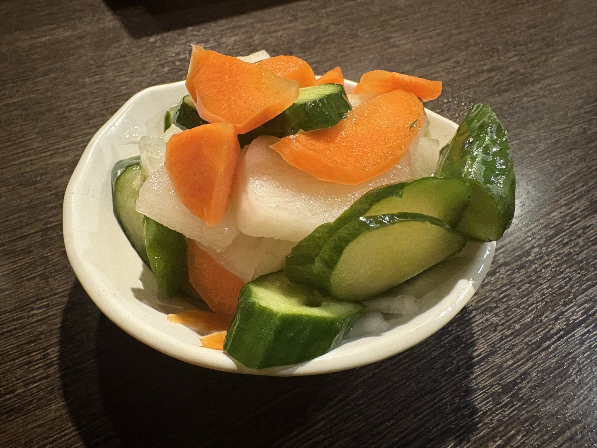 カクニ tweet media