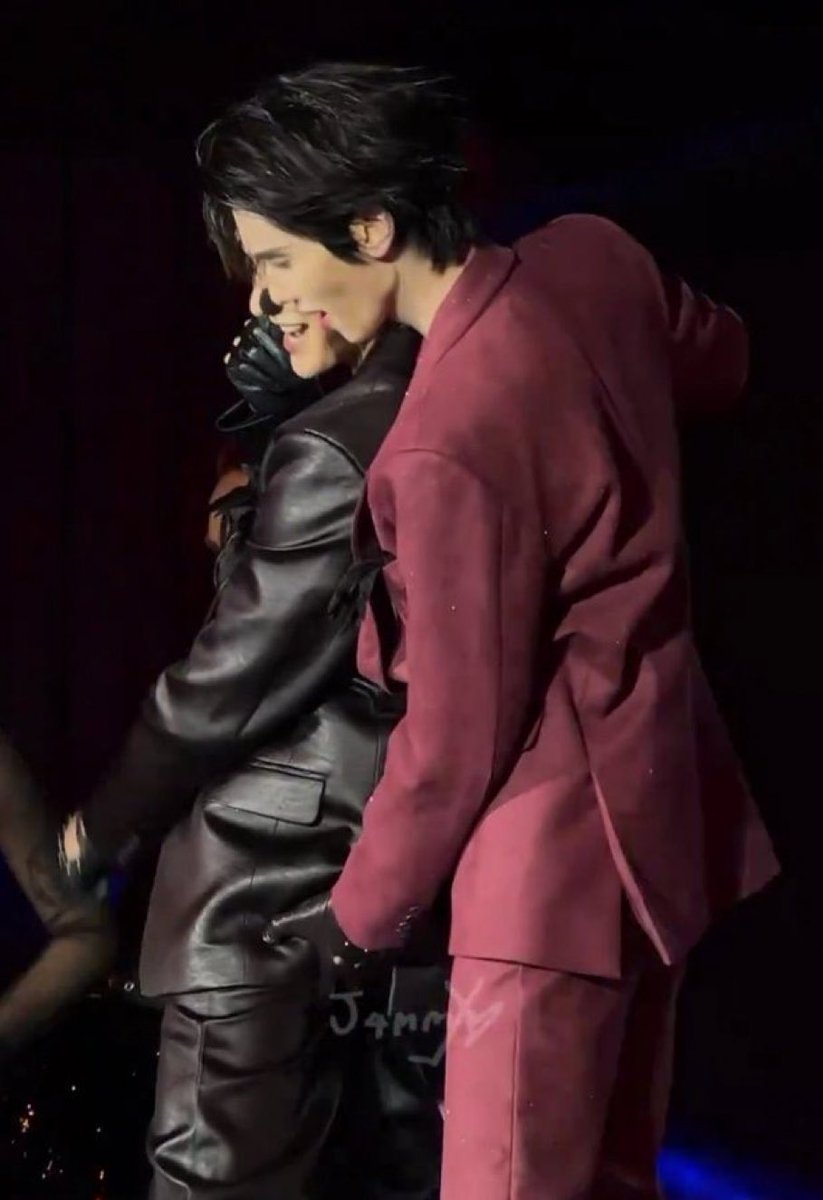 sandraytv's tweet image. is this not crazy…