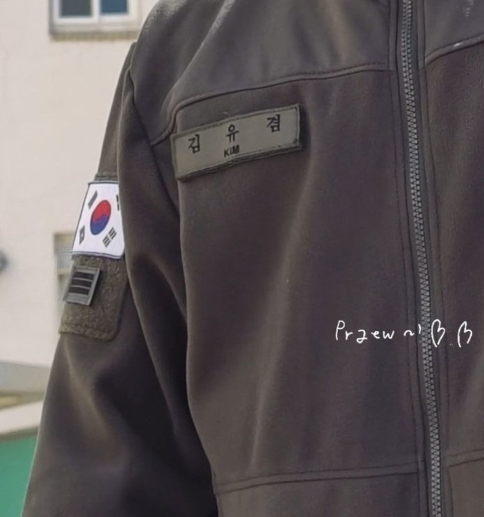 “ 김유겸 상병님🫡🎖️”

อาทิตย์ที่แล้วน้องคยอมยังเป็นสิบตรีอยู่เลย มาอาทิตย์นี้เลื่อนขั้นเป็นสิบโทแล้ว ได้เลื่อนขั้นเร็วกว่ากำหนด 2 เดือนด้วย เจ่บแผลคลอด น้องคยอมทำมันได้ดีทุกพาร์ทเลย🥹🤲🏻 

I’m so proud of yu!! 🥳
; <a href="/yugyeom/">김유겸</a> #유겸 #YUGYEOM