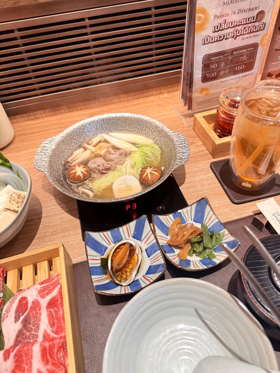 Kin24hrs's tweet photo. กิน Hitori Shabu ยังไงให้ลดไปเกือบ 800? จ่ายแค่พันนิดๆ แต่ได้กินเนื้อพรีเมียมแบบเงียบสงบ ฟีลดีมากกก บอกเลยว่าดีลวันพุธของ Grab Dine Out คือที่สุด ใครเล็งอยู่รีบชวนเพื่อนด่วน! 🍲🔥

แปะทริคในรีพายนะ https://t.co/2LVLIFN11K