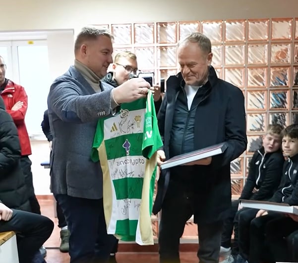 <a href="/jachcy/">jachcy🇵🇱</a> Porozmawiajmy o tym jak premier na swoim koncie wrzuca taką kryptoreklamę, na której widać wyraźnie logo i nazwę pewnej giełdy kryptowalut, o której zrobiło się ostatnio dosyć głośno.