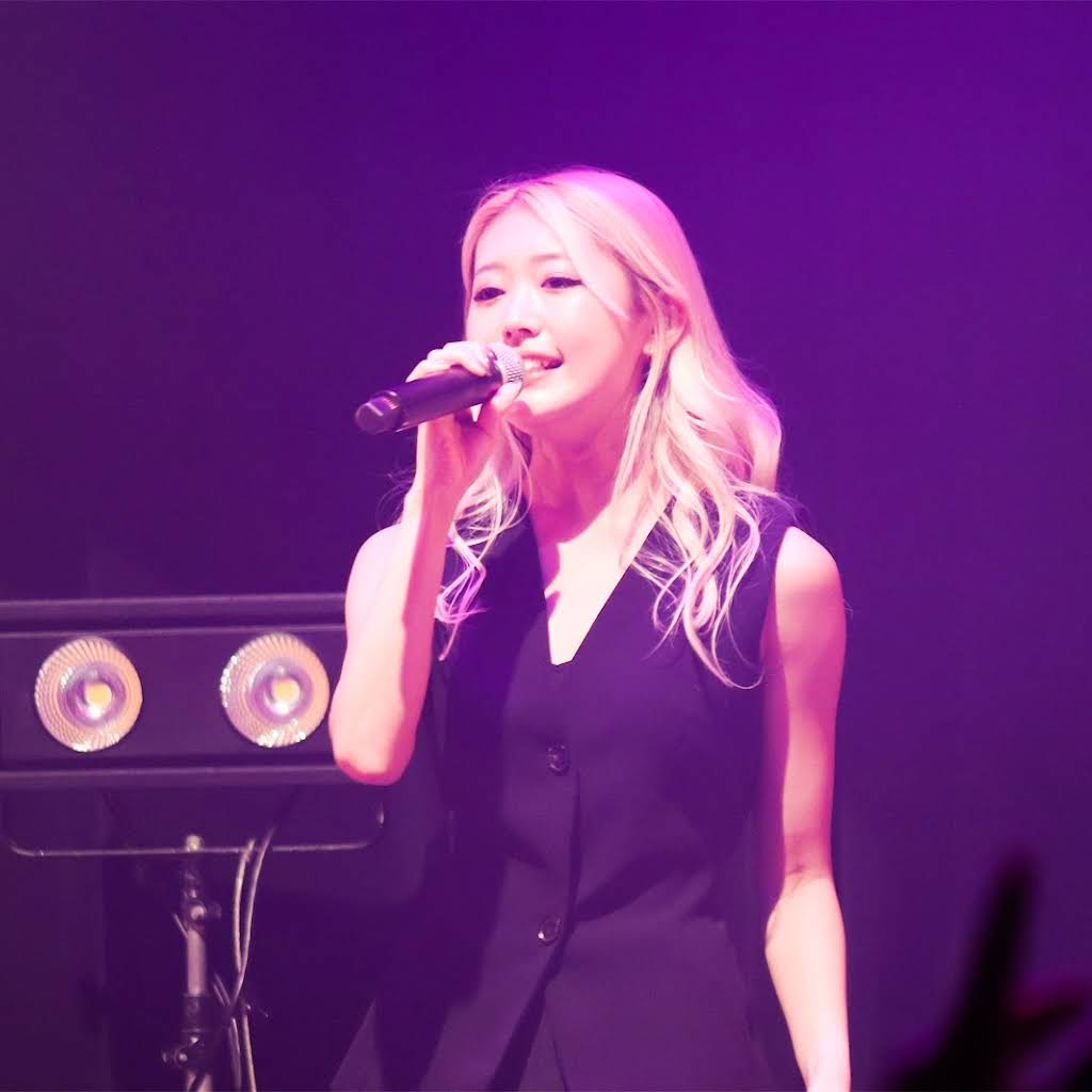 ari_satt's tweet photo. そして、KOIAIってバンドのメンバーが代わった今思うのは、前のvocalのKotonoって子を応援してたのかなという感じ
あの声じゃないと悲しいかな同じ曲同じ演奏でも何も感じなくなってしまった
すごくいい声だった

vocalが代わっていいじゃんーとなったのは、たぶん後にも先にも数十年前のHELLOWEENだけ https://t.co/YX2J7VN3wJ