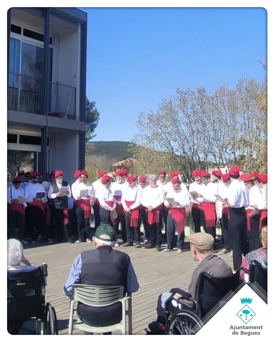 ajbegues's tweet photo. 🗣️🎶 El passat cap de setmana, pels barris i masies de #Begues es van gaudir les caramelles del Cor de Caramelles de Begues, una demostració de l'arrelament de les tradicions al poble https://t.co/kiVCcc0gBu