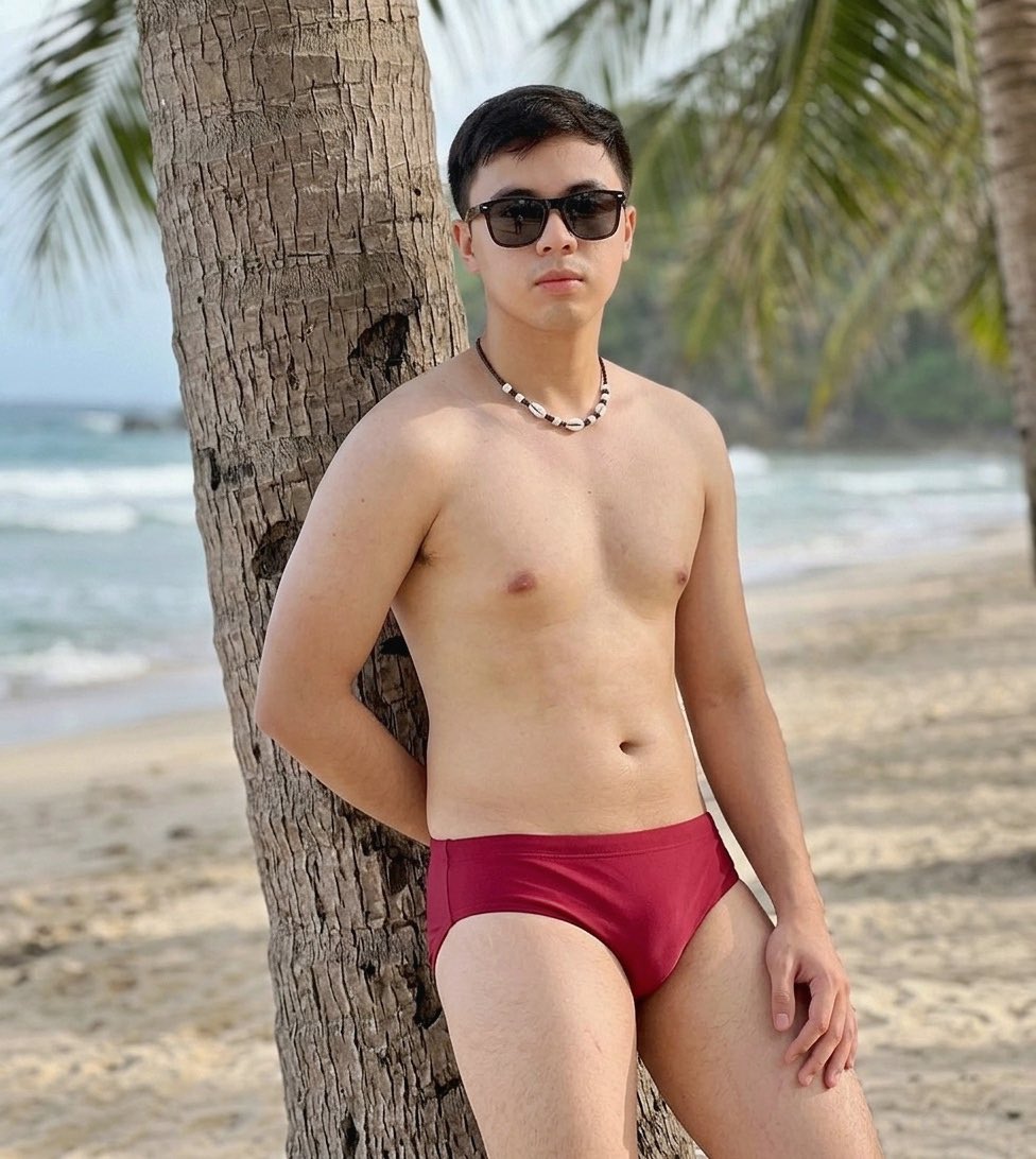 KaicheeTheDeity's tweet image. I can be your bottom po, pwede rin top. Hahaha eme.
#DavaoCity #CebuCity #CDO