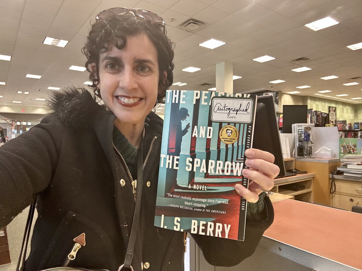 I.S. Berry | THE PEACOCK AND THE SPARROW tweet media
