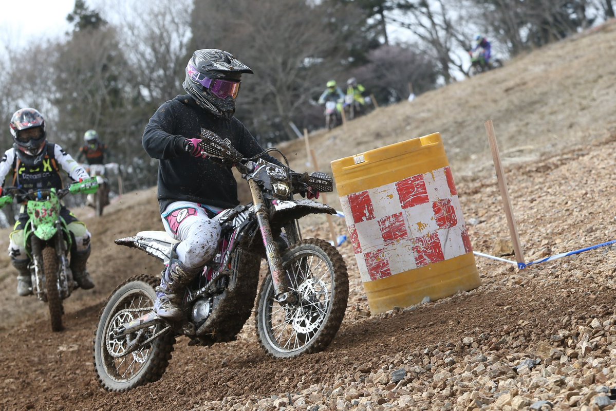 jon it. @ファッションオフローダー推奨店 tweet media