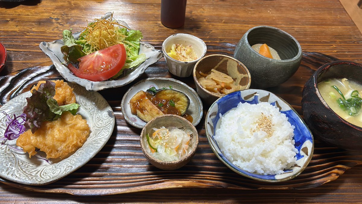 roki_159's tweet photo. 最近のグルメ
イチャイチャだけじゃなくてご飯も巡れる子と出会いたいものです🤤🍚

 #宮崎 #延岡 #県北 #九州 https://t.co/AHEE3ji16v