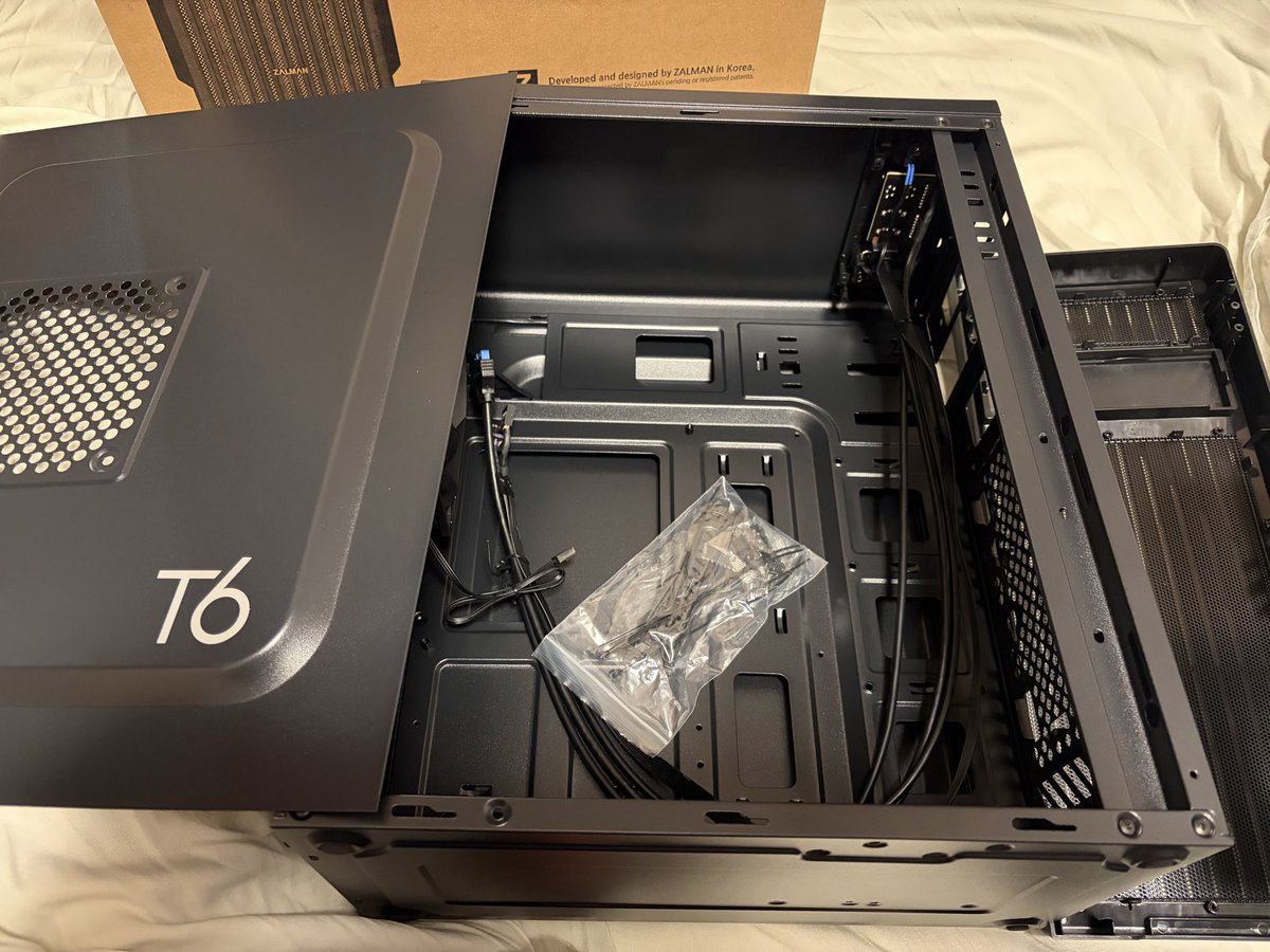 雑音コア_例大祭_お02b tweet media