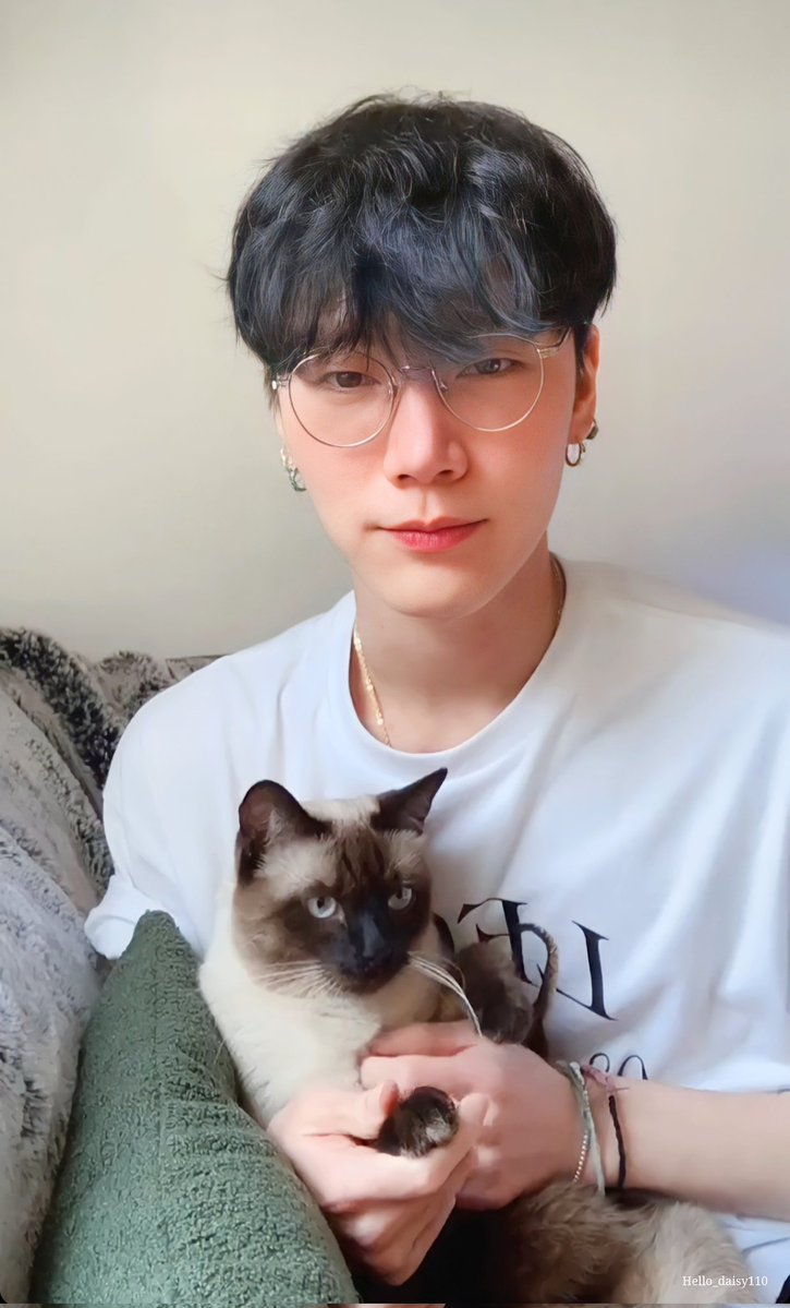 ๐๐ข tweet media