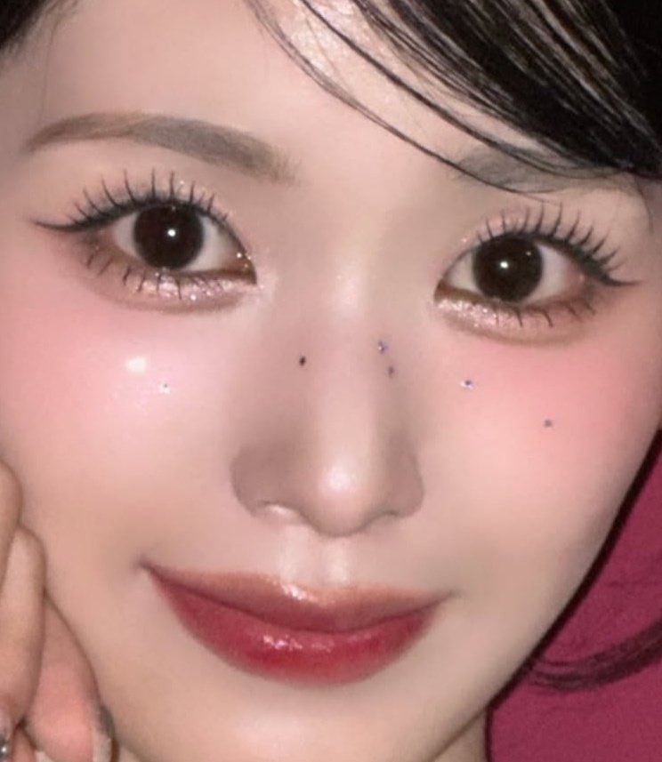 02rinaty's tweet photo. カラコン会社さん、フリーだからこそ今、石井蘭とのコラボ本気で検討してくれませんか？？裸眼でカラコンみたいな瞳なので、再現した「RAN RING」「RAN PEARL」でどうでしょう。 https://t.co/5FkfVcOw0O